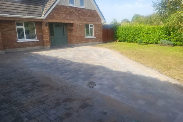 Our block pavers working in Rahan