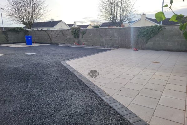 Our patio team working in Shannonbridge