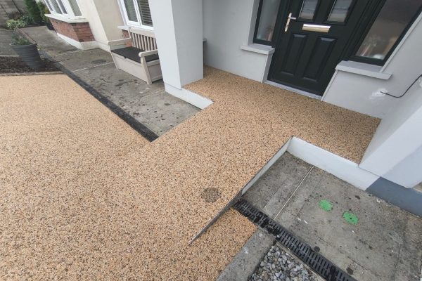 Resin driveway surfacing in Ballycumber