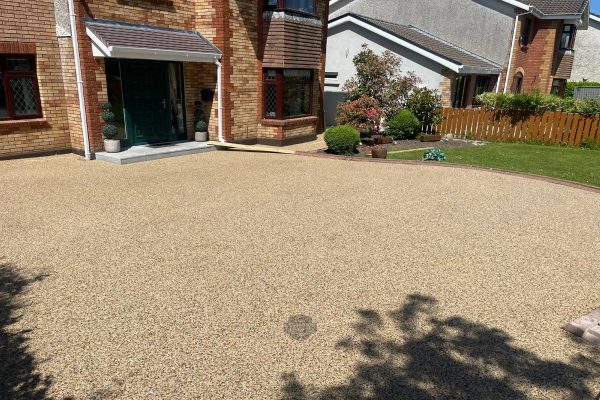 Resin driveway surfacing in Tullamore