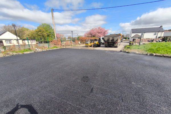 Tarmacadam installation in Crinkle